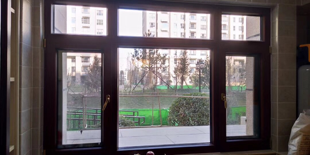 市場新寵兒——別墅鋁包木門窗