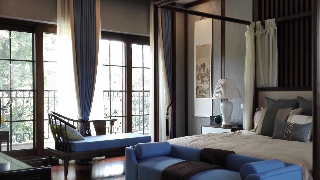 金堂木為湖濱藍(lán)郡別墅提供鋁包木門(mén)窗案例