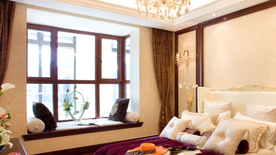 金堂木為翡翠藍(lán)灣提供鋁包木門(mén)窗案例