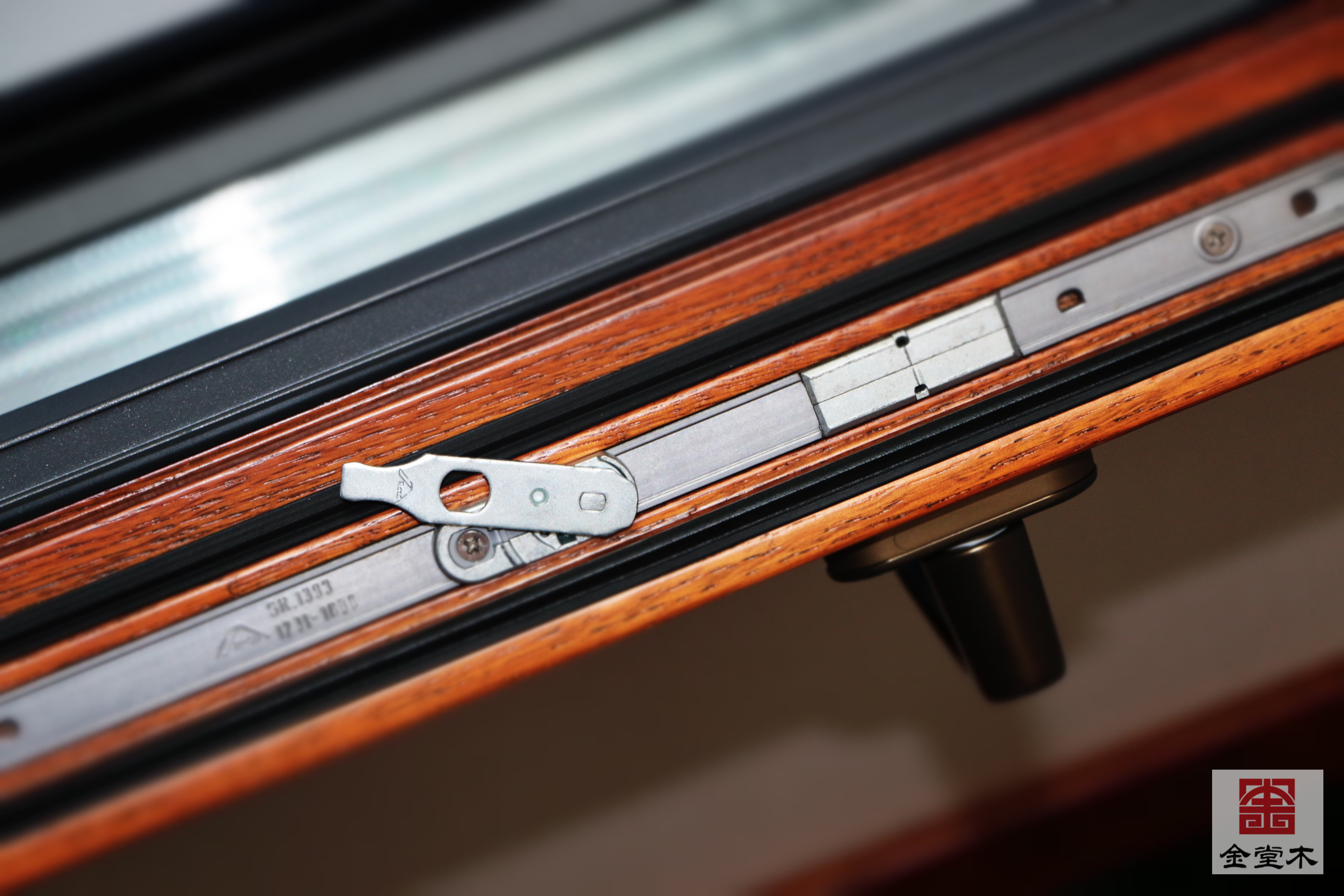 鋁包木門(mén)窗實(shí)拍